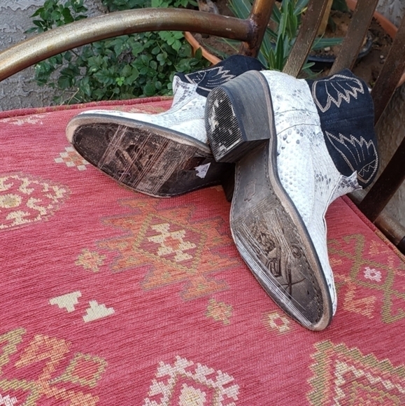 FREE PEOPLE DORADO BOOTIES, - Picture 4 of 8